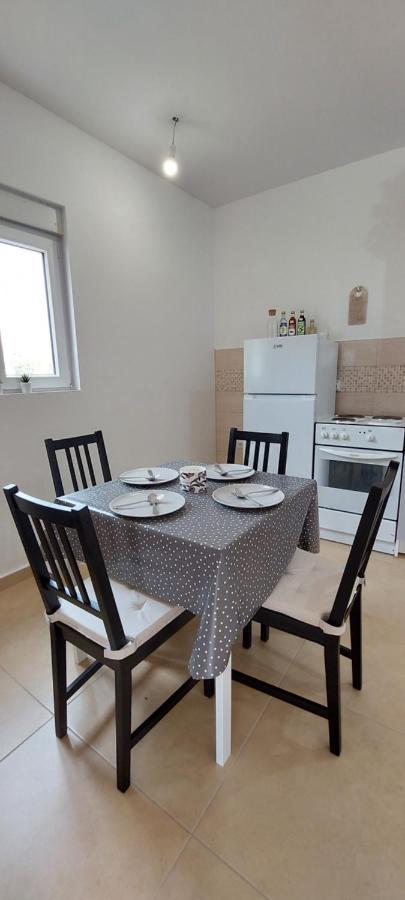 סקארדין Apartmani Dejan מראה חיצוני תמונה