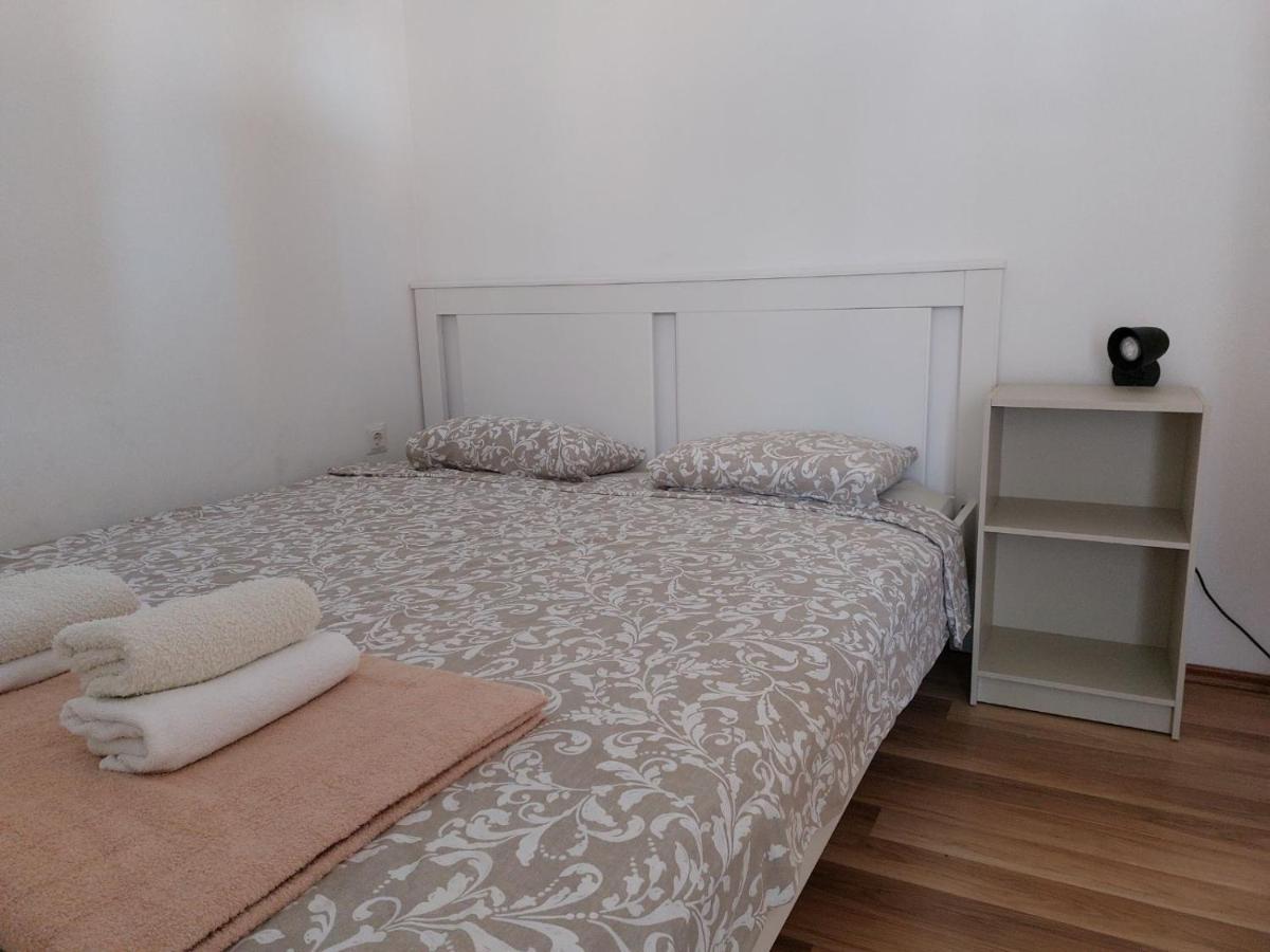 סקארדין Apartmani Dejan מראה חיצוני תמונה